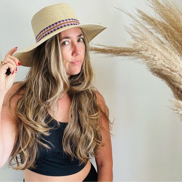 NEW ANTHROPOLOGIE Cream Tan Straw Wide Brim Floppy Purple Print Ribbon Sun Hat main image 4